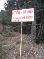 Buracos tapados nas minas do Portelo