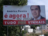 Cartazes vandalizados em Vinhais