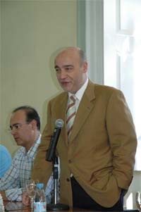 “Dinossaires” reforçado