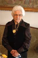 Tratar da casa aos 94 anos