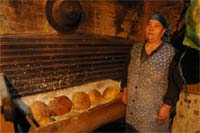 Un carolo de pan nun se nega a naide