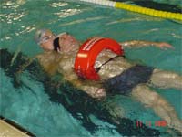 Bombeiros treinam salvamentos