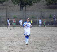 Lamas abandona campo