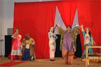 Crianças foram ao teatro