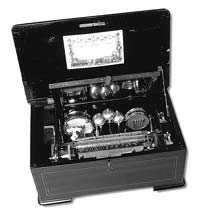 Alfândega expõe instrumentos musicais