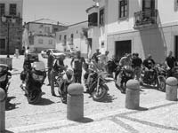 Motards benzem capacetes na Vilariça