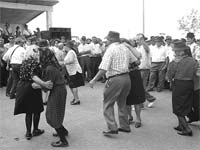 Idosos em festa no Naso