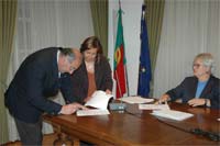 Igrejas pintadas e Juntas modernizadas