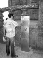 MIRANDA aposta na língua materna