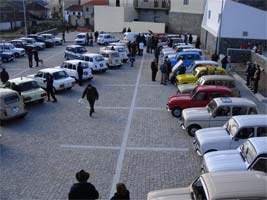 Vinhais junta fumeiro e Renault 4L