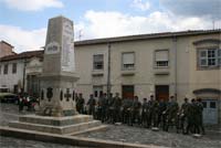 Licenciados procuram emprego no Exército