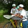 Jovens vigiam Arribas do Douro em bicicleta
