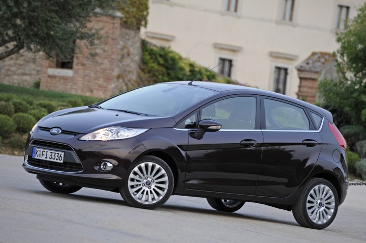 Novo Fiesta já está à venda na rede de concessionários