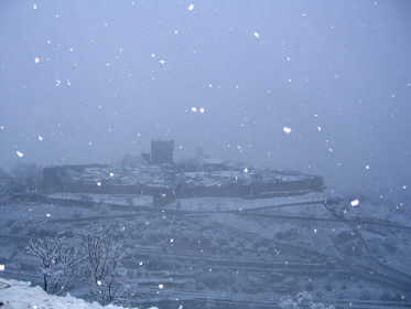Neve condiciona circulação no Alto do Ranhadouro e da Serra da Nogueira