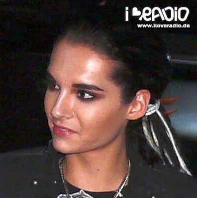 Vocalista dos Tokio Hotel troca juba por trancinhas