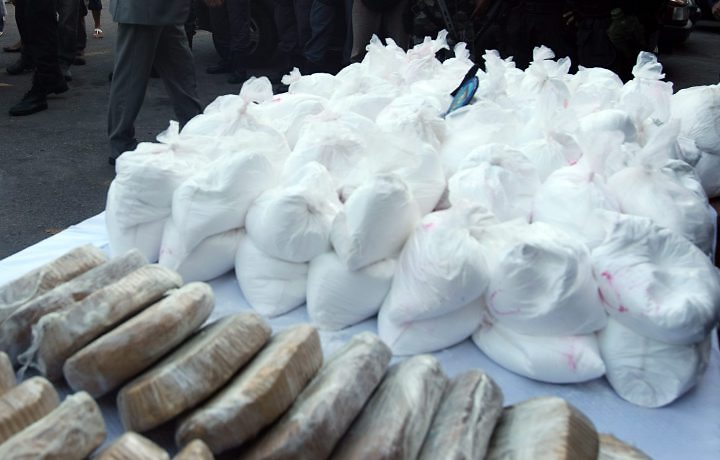 Jovens detidos com cocaína