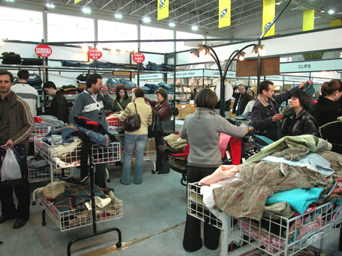 Feira de Stocks de Bragança promete roupas de marca a preços reduzidos