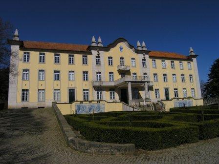 Seminário de Bragança contraria tendência nacional