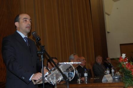 Sobrinho Teixeira recandidata-se à presidência do IPB