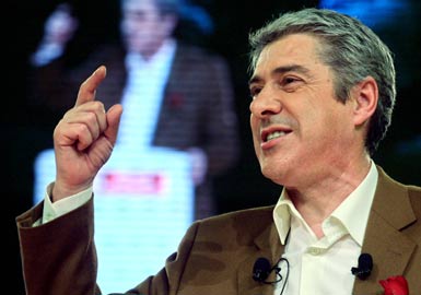 José Sócrates inaugura Urgências e Obra Social Padre Miguel