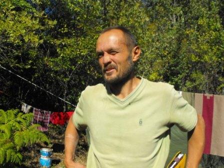 Eremita alemão vive na floresta transmontana