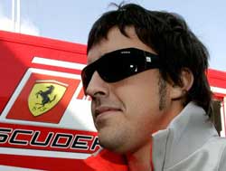 Ferrari confirma acordo de três anos com Fernando Alonso