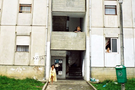 Carenciados recebem casa nova em vésperas de Natal