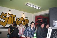 Um bar multi-facetado