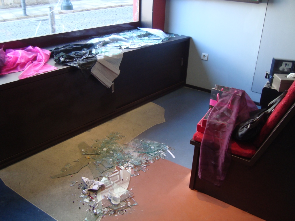 Perfumaria assaltada no centro de Bragança