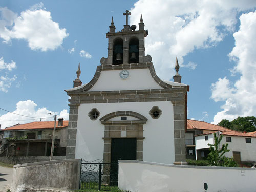 Duas igrejas assaltadas em Vinhais