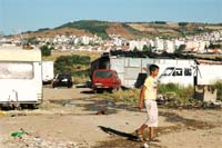 “Arrumados como lixo”