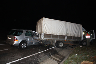 Três feridos no IP4