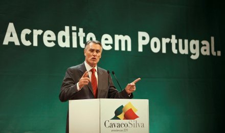 Cavaco defendeu produtos transmontanos e foi confrontado com a linha do Tua na visita a Bragança