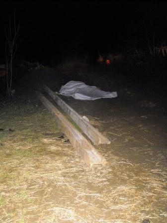 Queda de trave em ferro mata septuagenário