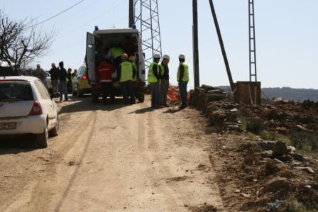 Trabalhador ferido após queda de um poste de média tensão