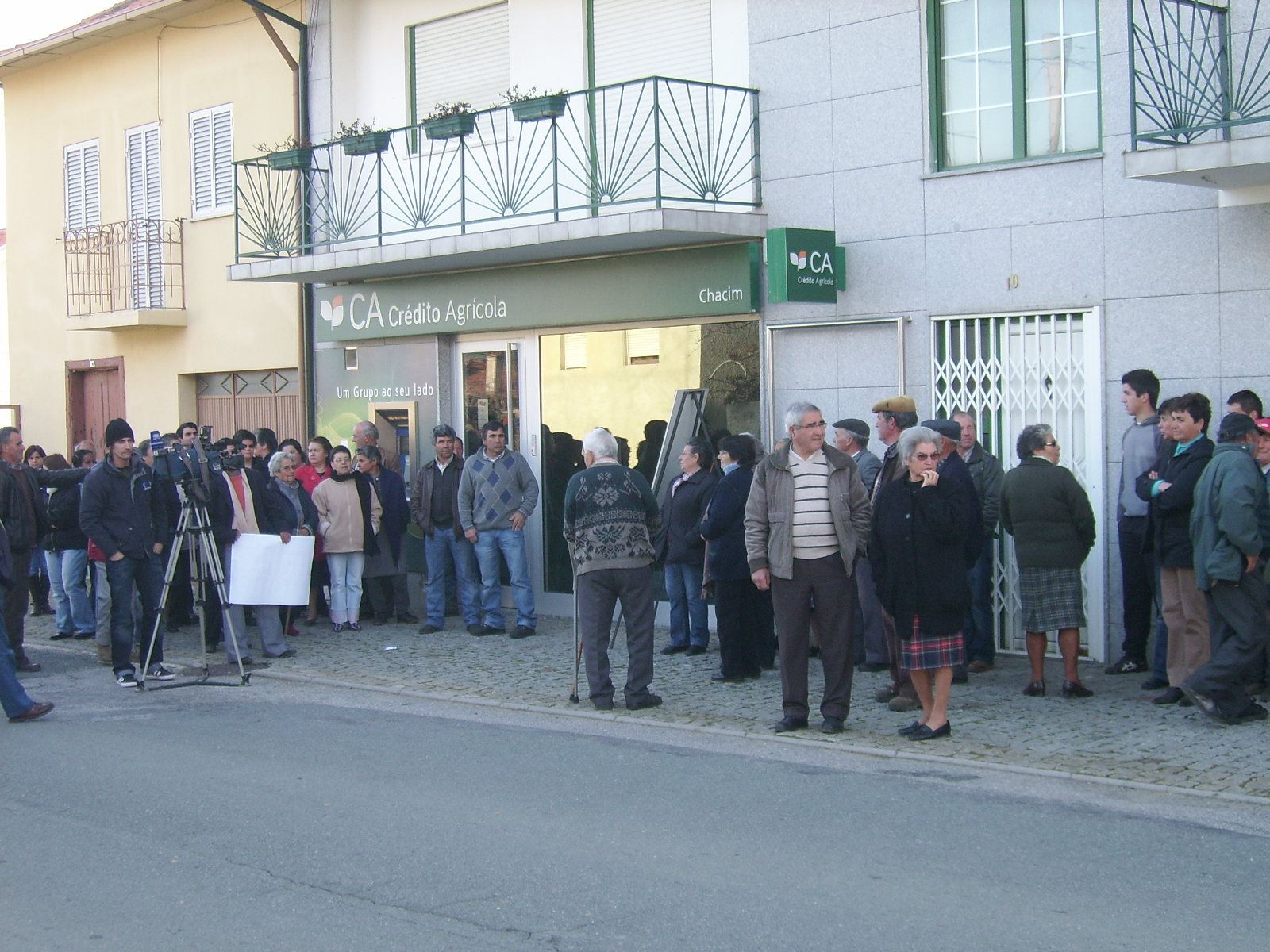População de Chacim ameaça voltar a sair à rua