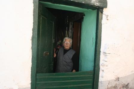 Ladrões fizeram-se passar por filha de idosa para a assaltarem no centro histórico de Bragança