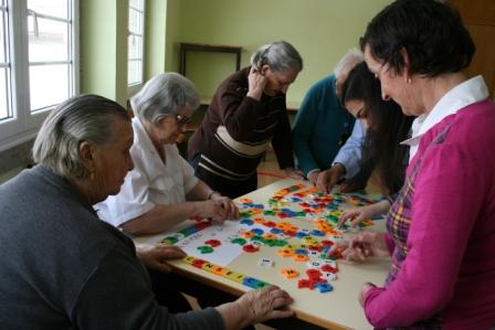 “Laços de Vizinhança” ajudam idosos a passar o tempo