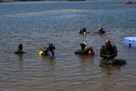 Bombeiros treinam mergulho no Azibo