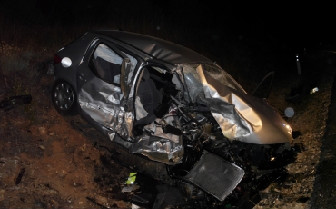 Jovem de 19 anos morre em choque frontal