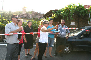 Estrada melhorada aproxima aldeias