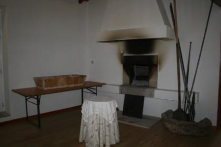 Forno comunitário já coze pão em Além do Rio