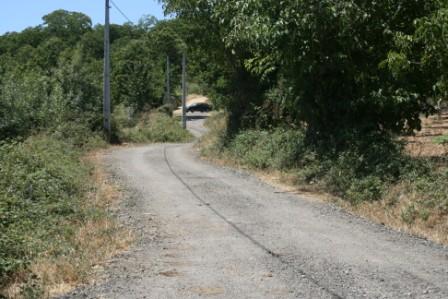 Freguesia de Salsas pavimenta caminhos com restos de alcatrão do IP4