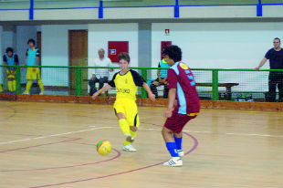 Pioneiros pescam em Barcelona