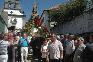 A Santa das causas impossíveis