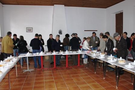 Trabalhadores Sociais Democratas estudam crise no distrito