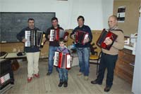 Lérias dá aulas de música no Variz