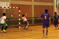 Choque de titãs deixou vitória em casa