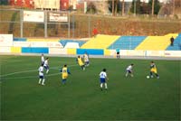 Bragança colado ao líder