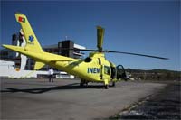 Governo contraria INEM e helicóptero continua